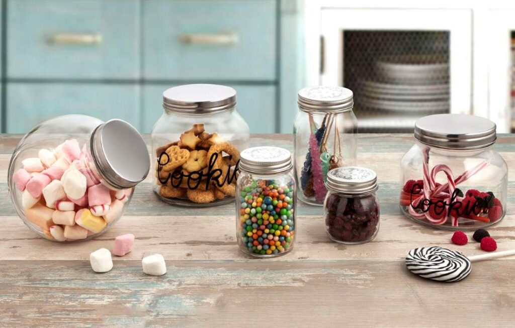 El vidrio y el aluminio son una elección sostenible para tus accesorios de cocina