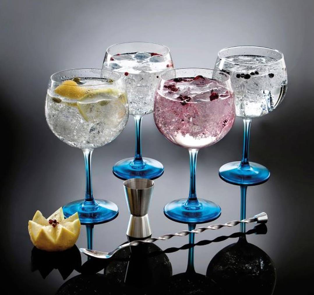 Descubre la coctelería en casa con sets elegantes y funcionales para cada ocasión