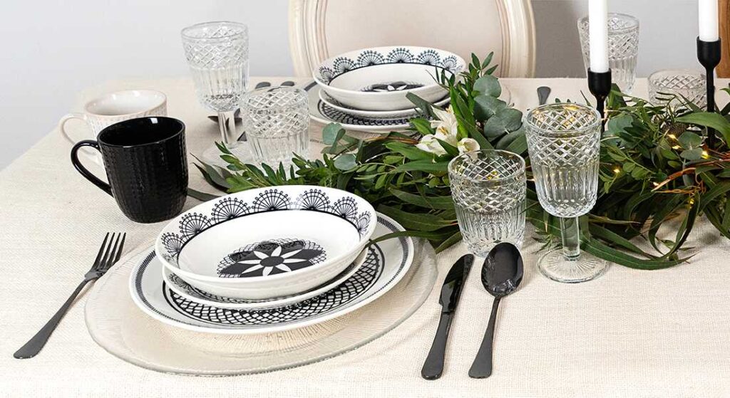 bajo plato navidad negro y blanco