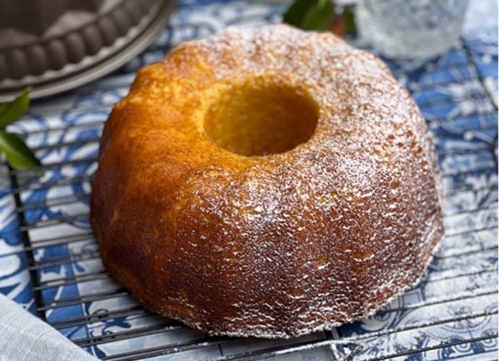 Bizcocho casero de naranja y licor de anís