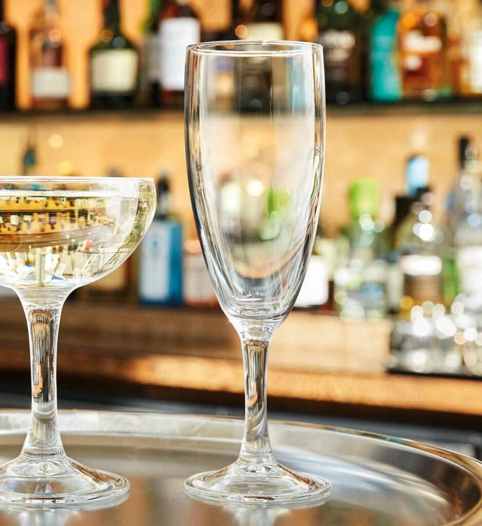 Pieza de cristalería fundamental: la copa de champagne