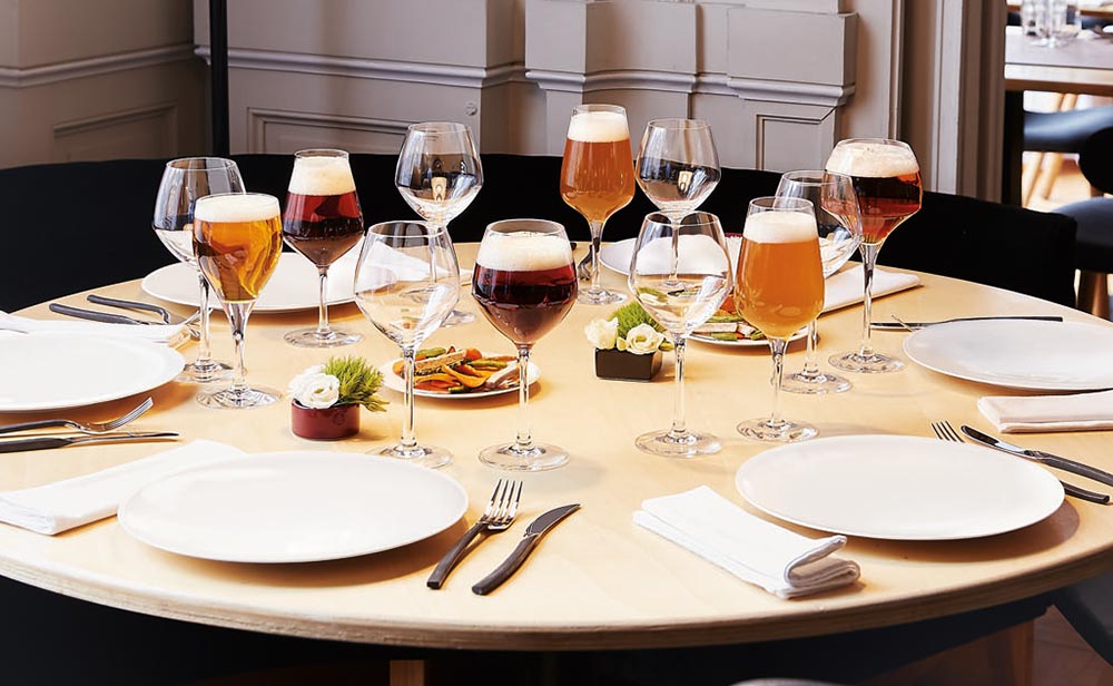 Por qué tomar la cerveza en copa