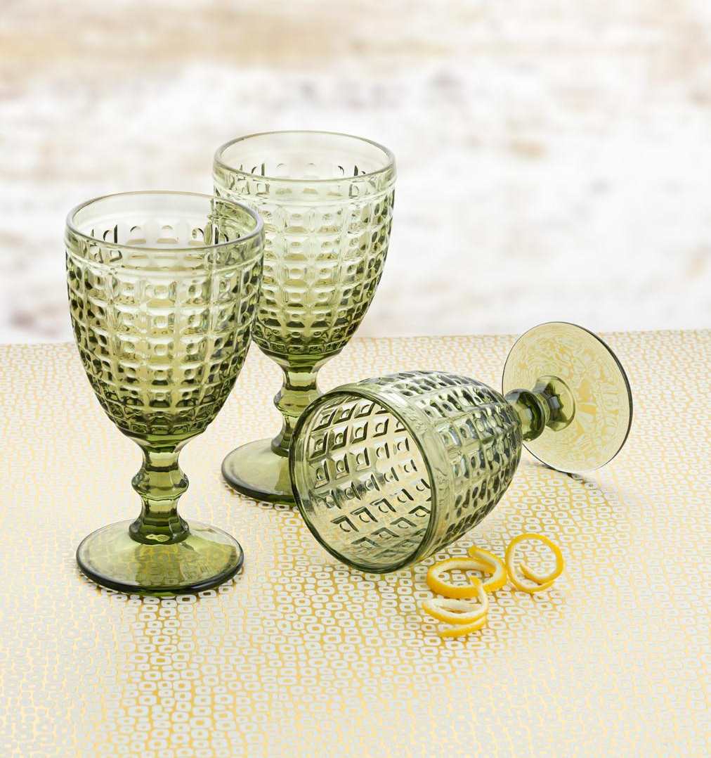 tres copas colores tono verde