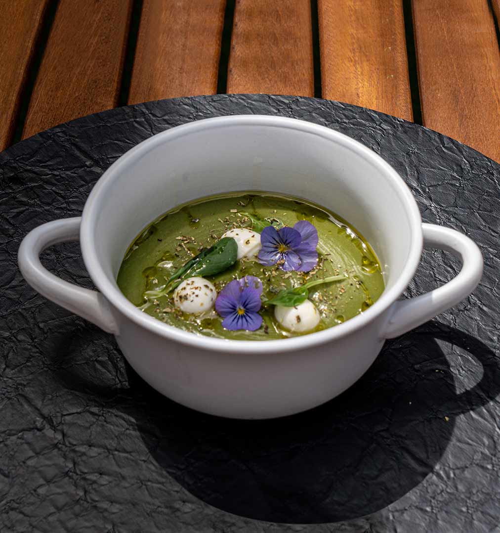 Crema de espinacas y leche de coco en olla rápida