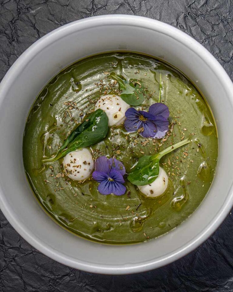 Crema de espinacas y leche de coco en olla rápida