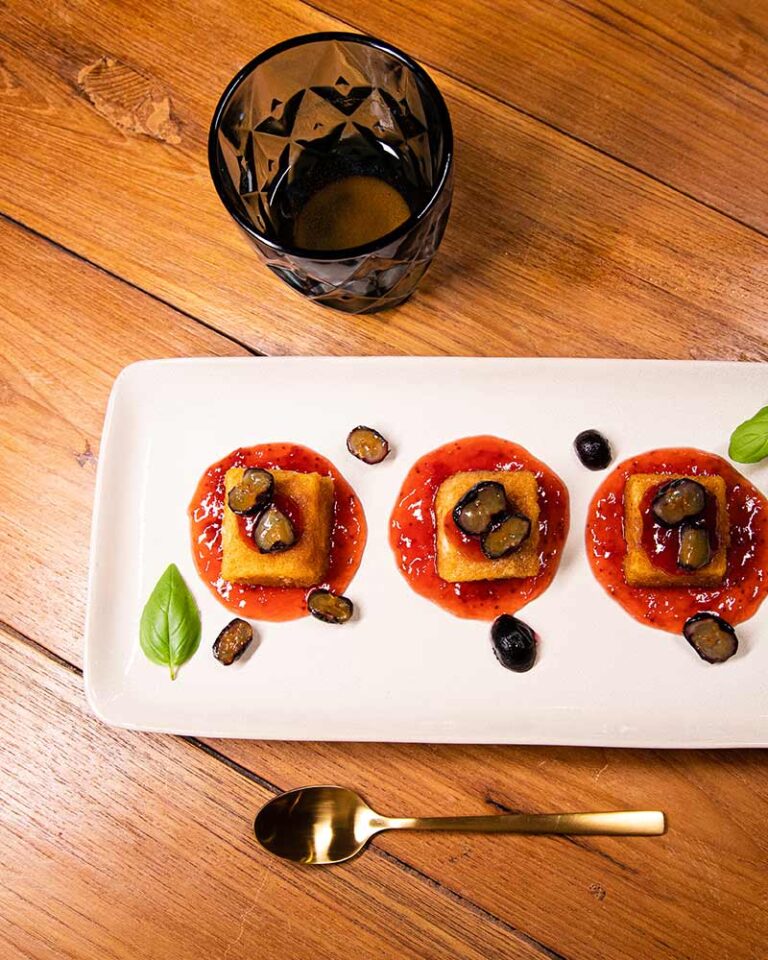 Receta de croqueta de tarta de queso sin horno con arándanos