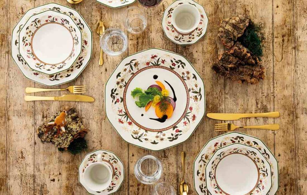 poner la mesa con menaje de mesa tradicional