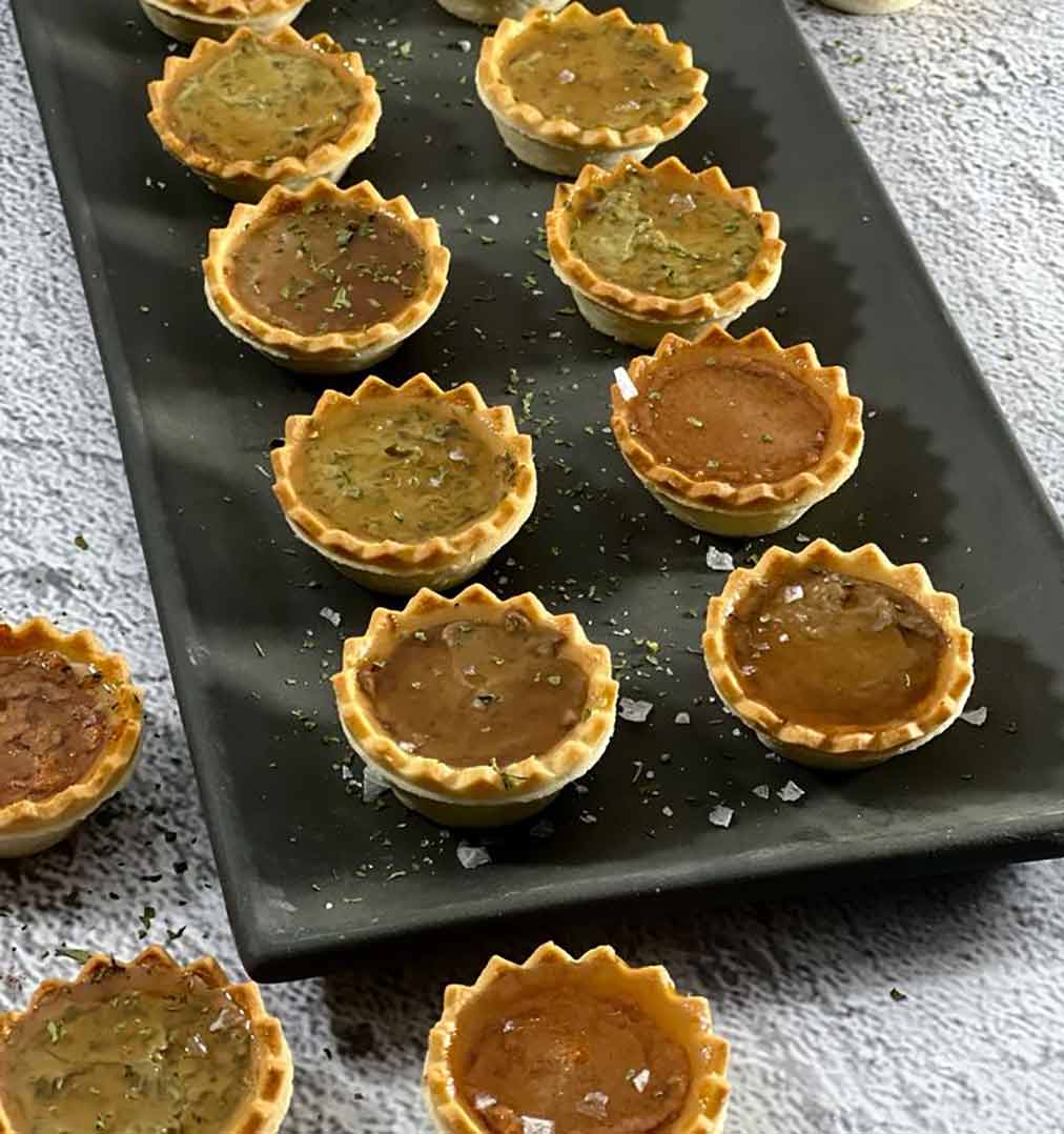 Tartaletas con patés y toque de moscatel