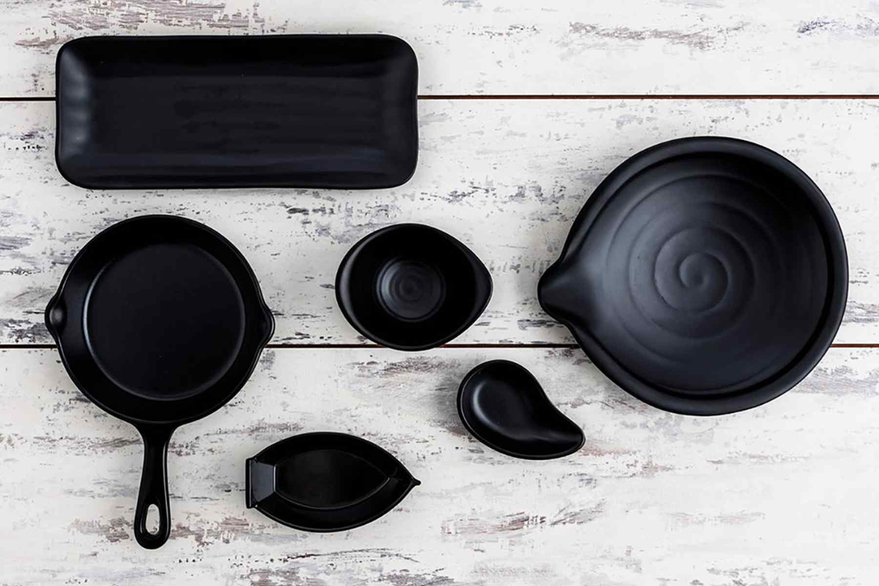 vajilla melamina color negro