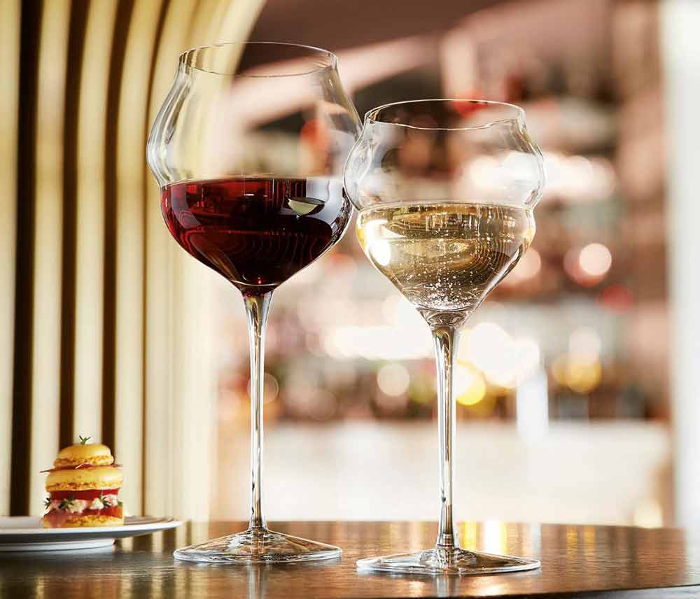 ¿Vino blanco para pescado y vino tinto en carnes?